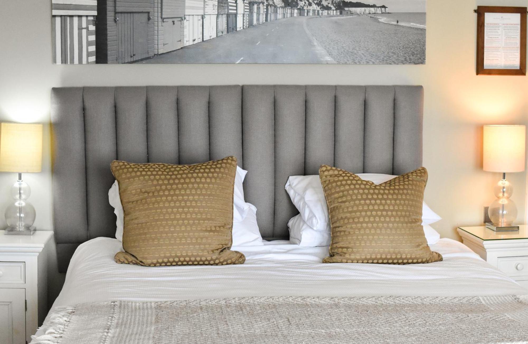 The Royal Albion Hotel Бродстеърс Екстериор снимка