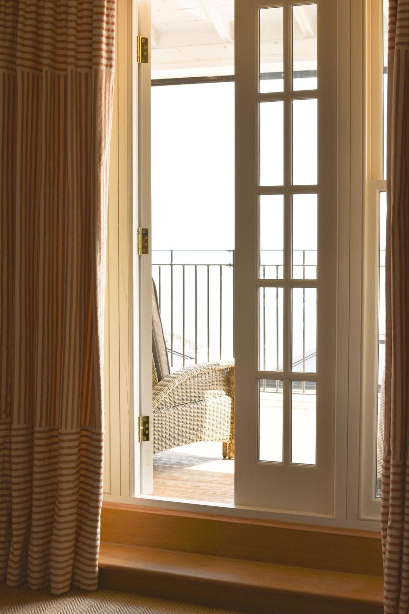 The Royal Albion Hotel Бродстеърс Екстериор снимка
